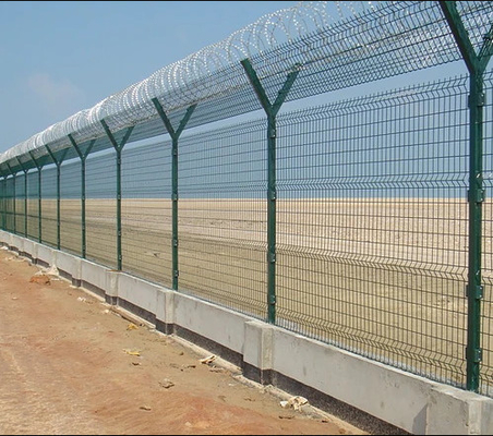 2.4m*3m Y Posten-beschichtete die Antiaufstiegs-Flughafensicherheit, die PVC einzäunt, Mesh Fence