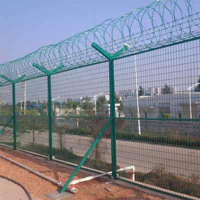 2.4m*3m Y Posten-beschichtete die Antiaufstiegs-Flughafensicherheit, die PVC einzäunt, Mesh Fence